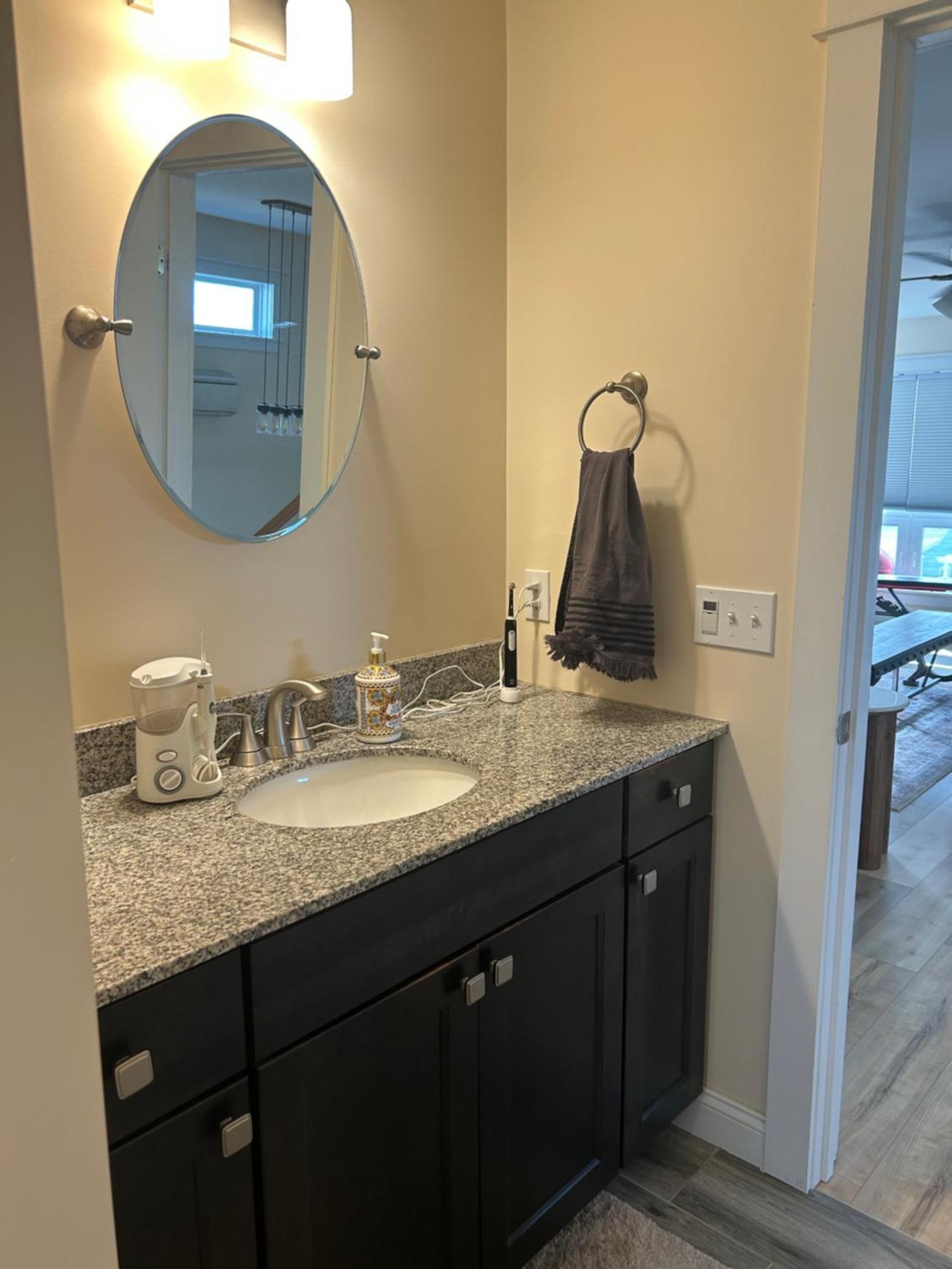 Roberts Lake House Room #3 科尔切斯特 外观 照片